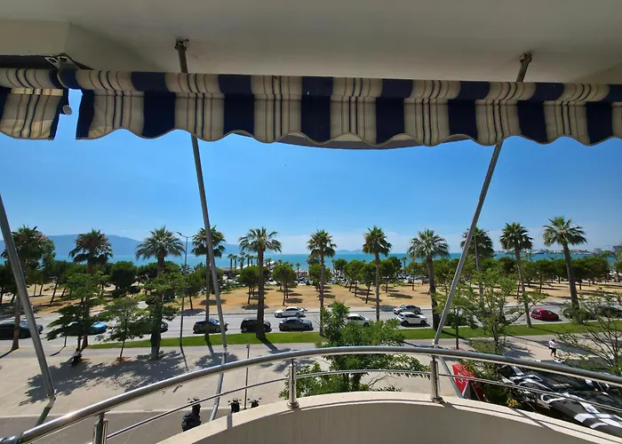 Luxury Sea View Apartment